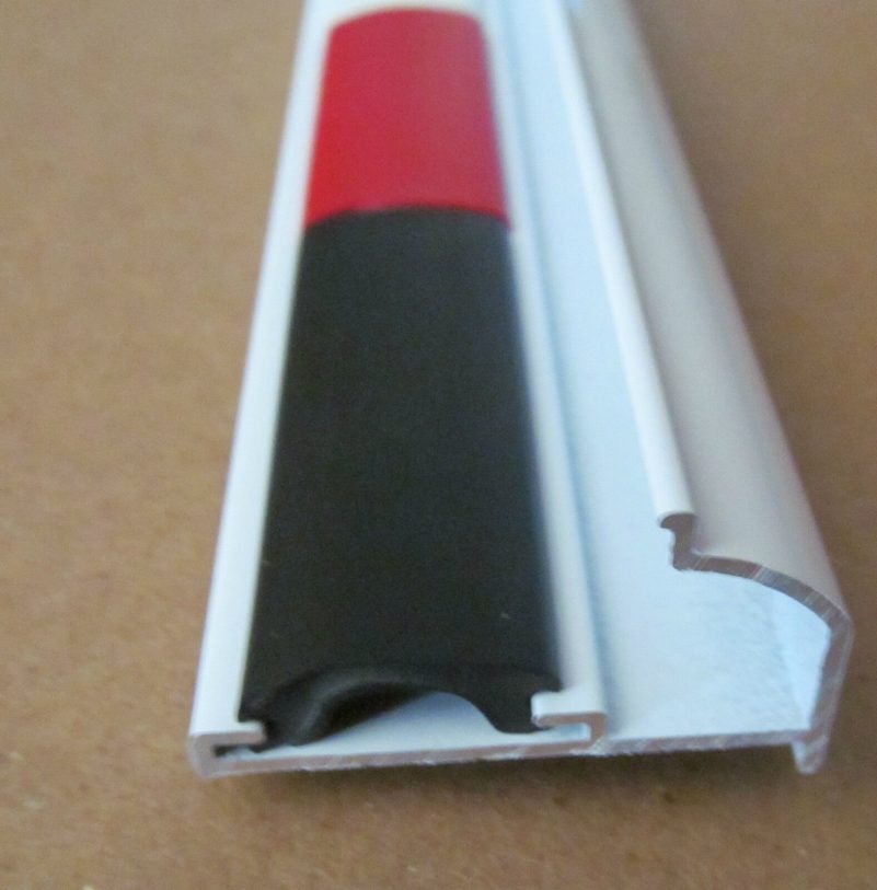 92" White Aluminum Vinyl Insert Gutter Drip Rail Trim 1 1/2" x 7/8" Leg RV-775